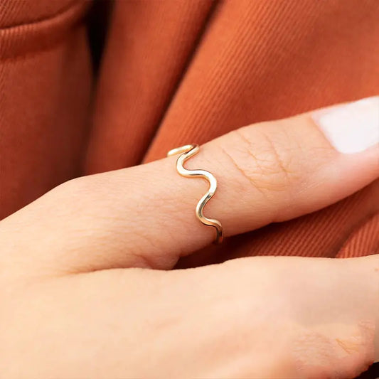 Minimalist Gold Wave Ring for Women