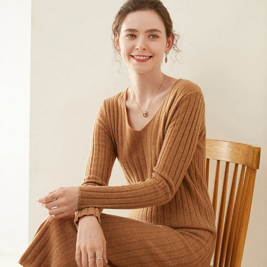 Knee-Length Knit Dress in Wool and Cashmere Blend