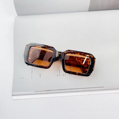 Lunettes de soleil carrées tendance 2023 pour couples