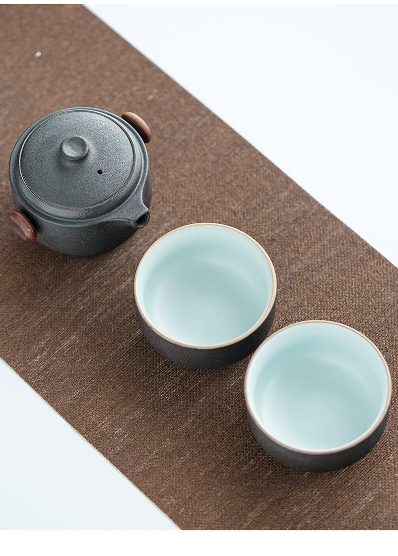 Service à thé de voyage en céramique noire avec théière et tasses