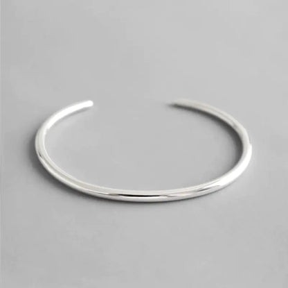 Bracelet jonc cercle ouvert minimaliste en argent sterling