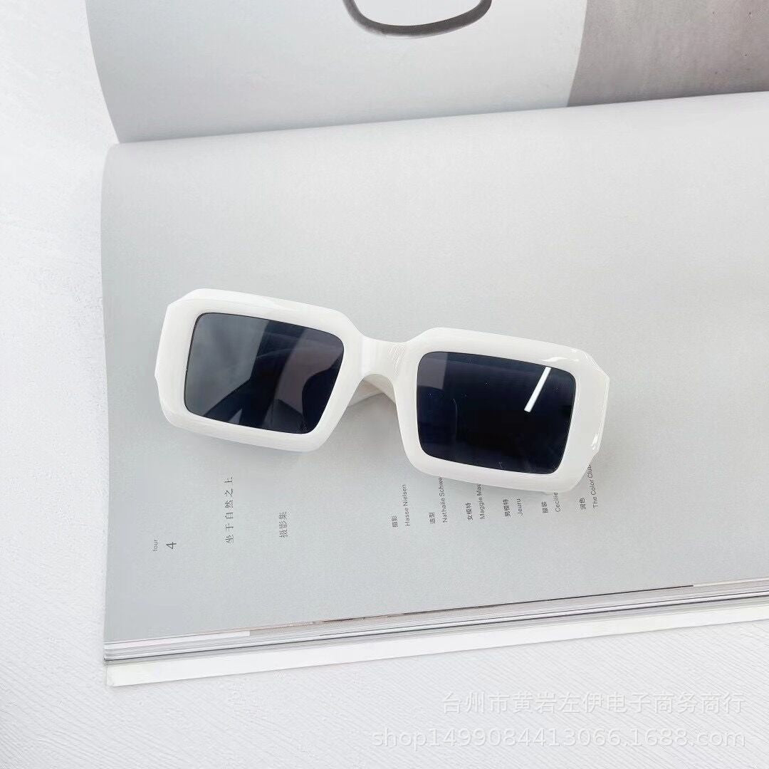Lunettes de soleil carrées tendance 2023 pour couples