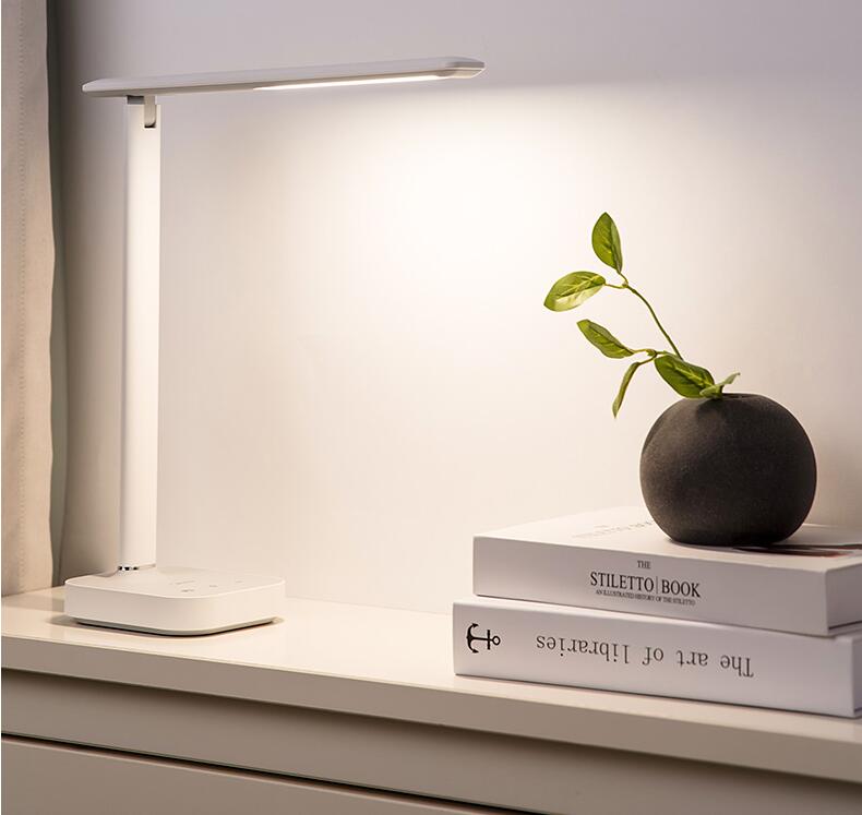 Lampe de bureau LED rechargeable pour étudiants avec protection oculaire