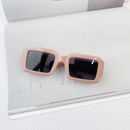 Lunettes de soleil carrées tendance 2023 pour couples