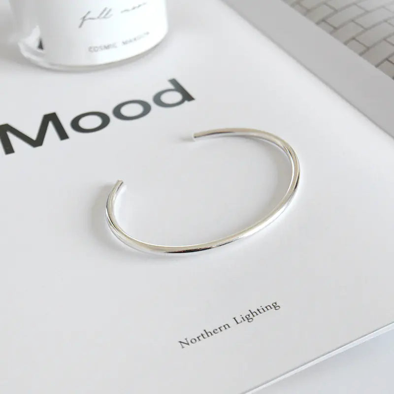Bracelet jonc cercle ouvert minimaliste en argent sterling