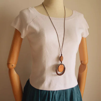 Collier ras-de-cou minimaliste en cuir avec pendentif en bois