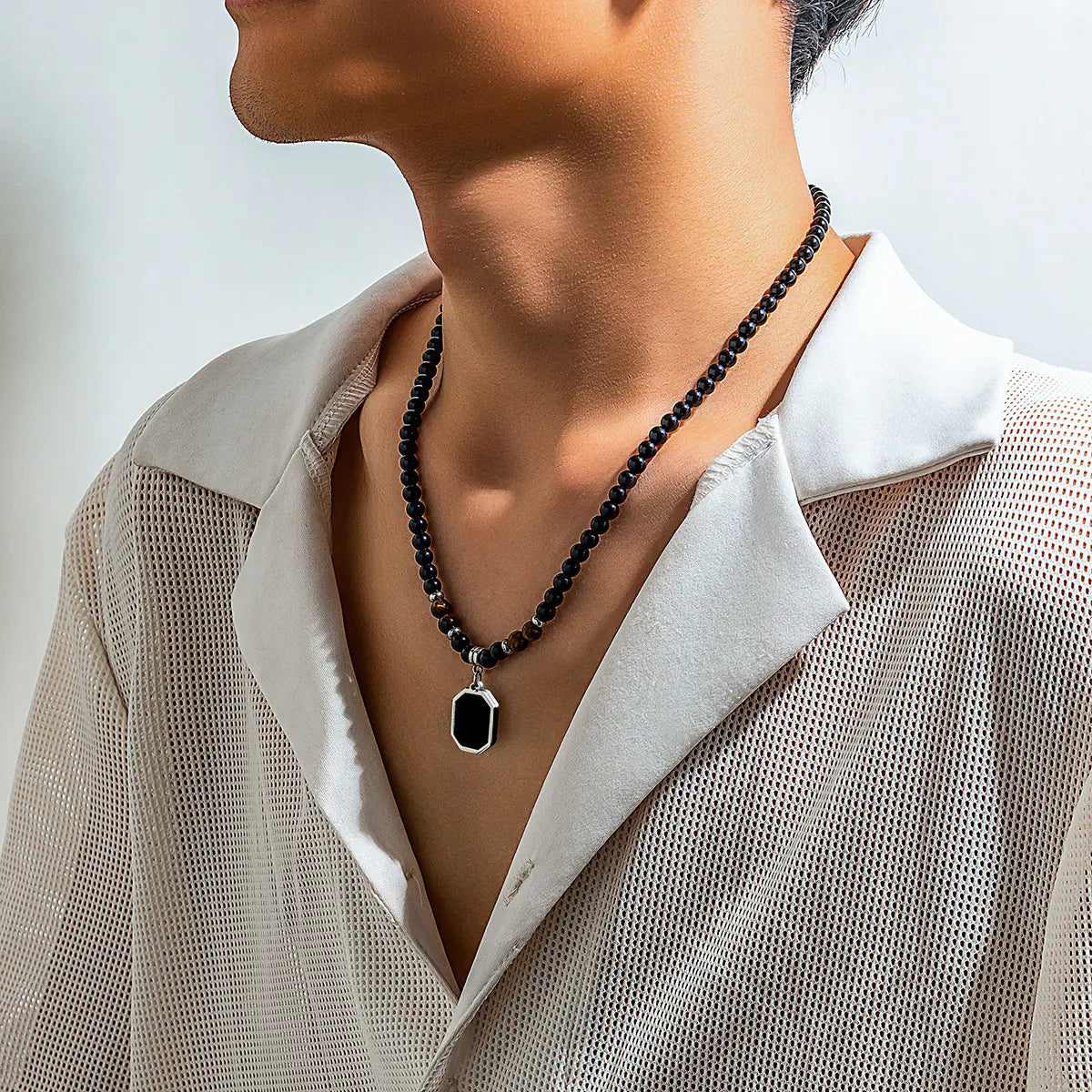 Collier pendentif onyx noir pour homme
