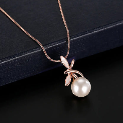 Parure collier et boucles d'oreilles perles mode pour mariées