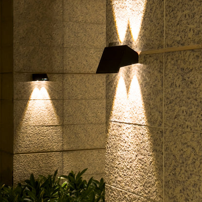 LED Solar Wall Light for Outdoor Garden Decoration