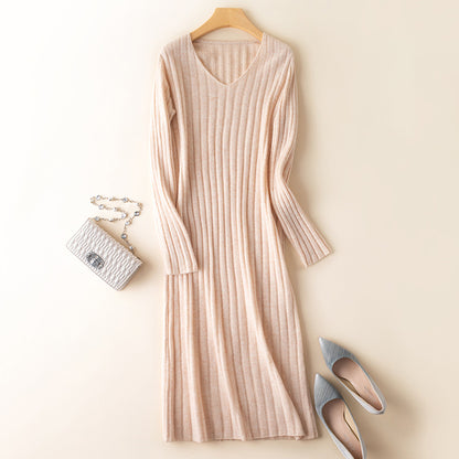 Knee-Length Knit Dress in Wool and Cashmere Blend