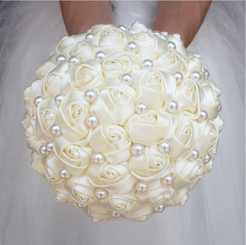 Bouquet de mariée en rubans avec fausses roses