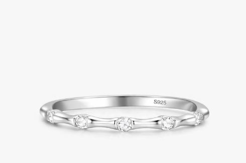 Bague Minimaliste en Argent Fin avec Motif Bambou