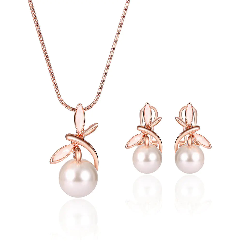Parure collier et boucles d'oreilles perles mode pour mariées
